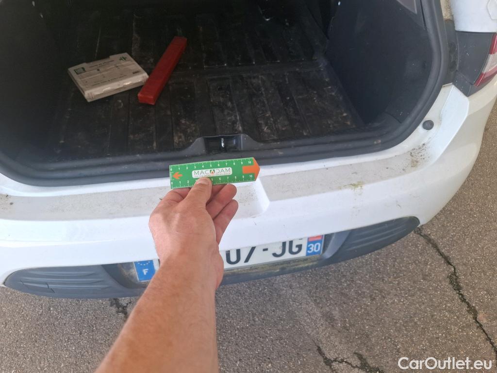  Renault  Clio RENAULT  Société VU 5p Berline Air Medianav dCi 75 #16
