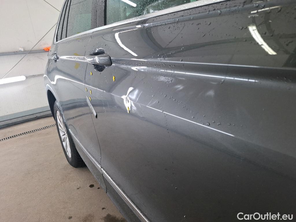  Volkswagen  Tiguan VOLKSWAGEN  / 2016 / 5P / SUV 2.0 TDI 150 DSG7 Confortline Business #14