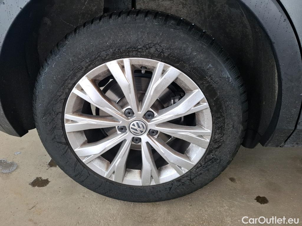  Volkswagen  Tiguan VOLKSWAGEN  / 2016 / 5P / SUV 2.0 TDI 150 DSG7 Confortline Business #30