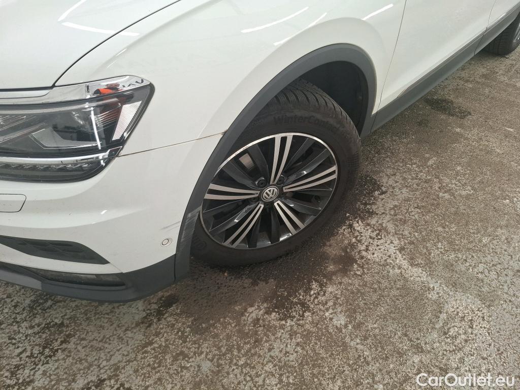  Volkswagen  Tiguan VOLKSWAGEN  Allspace / 2017 / 5P / SUV 2.0 TDI 150 DSG7 Carat Exclusive 4Motion #16