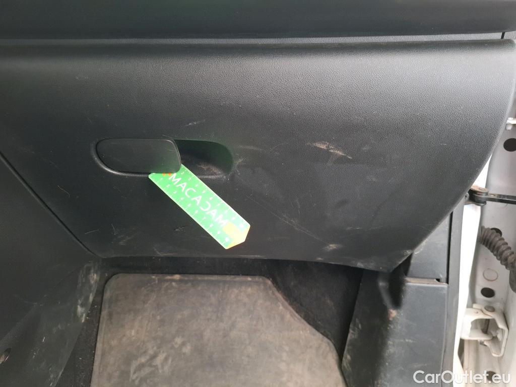  Citroen  C3  Société Feel 1.5 BlueHDI 100CV BVM6 E6d #30