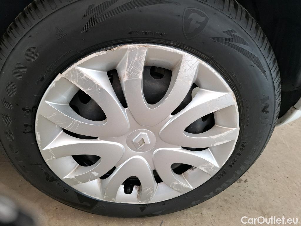  Renault  Clio  IV Air MediaNav 1.5 dCi 75CV BVM5 E6 #50