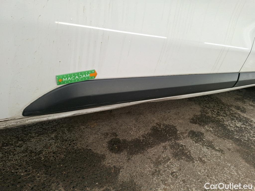  Opel  Vivaro OPEL  / 2019 / 4P / Fourgon tôlé Taille M BlueHDi 120 Pack Busin #12