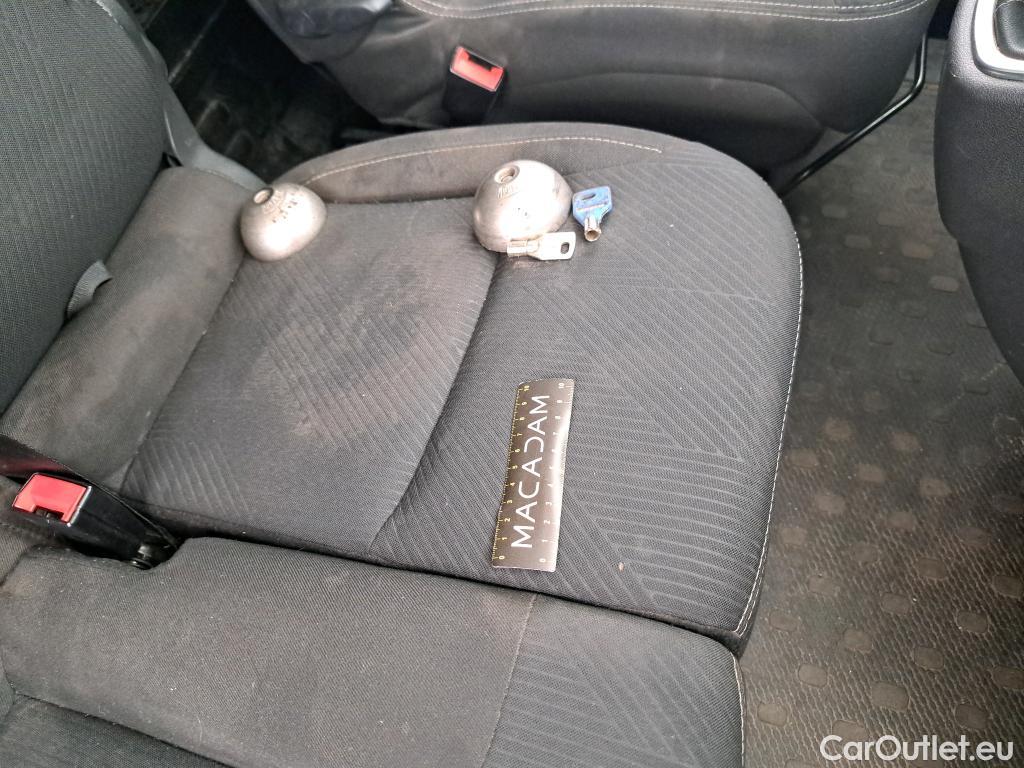  Renault  Trafic RENAULT  / 2019 / 4P / Fourgon tole FG GCF L1H1 1000 dCi 120 #46