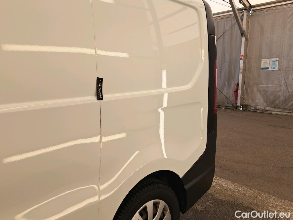  Renault  Trafic RENAULT  / 2019 / 4P / Fourgon tole FG GCF L1H1 1000 dCi 120 #17