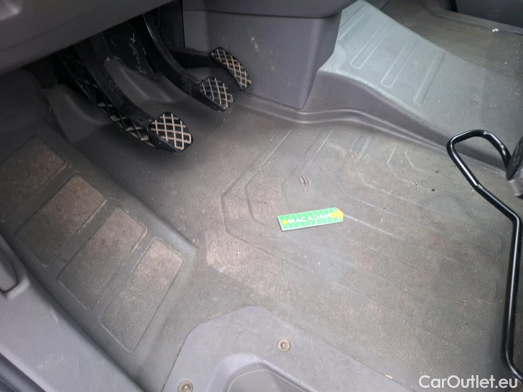  Volkswagen  Crafter VOLKSWAGEN  / 2017 / 2P / Châssis cabine 2.0 TDI 177ch L4 Prop RJ Business #13