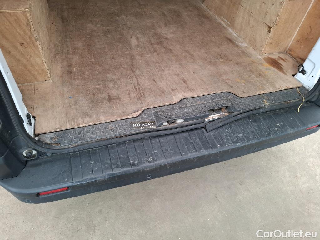  Renault  Trafic RENAULT  / 2019 / 4P / Fourgon tole FG GCF L2H2 1200 Energy dCi 145 E6 #19