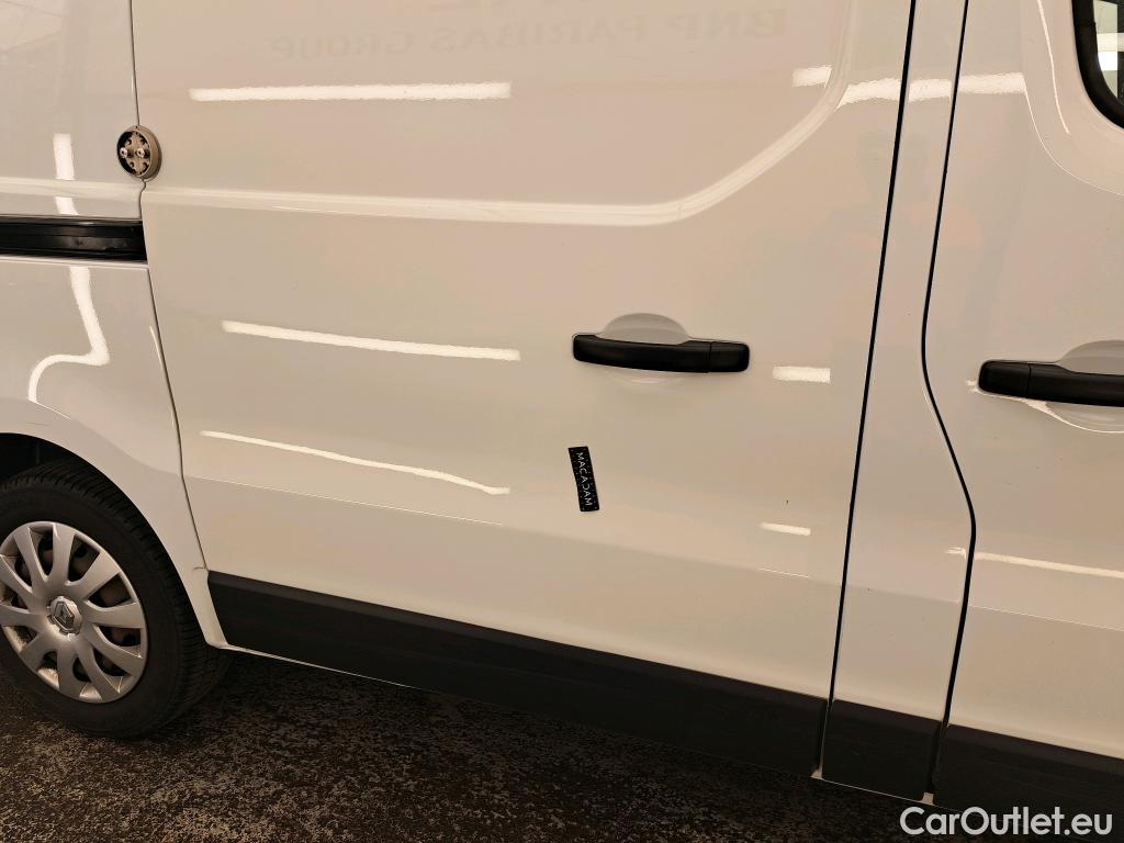  Renault  Trafic RENAULT  / 2019 / 4P / Fourgon tole FG GCF L1H1 1000 dCi 120 #36
