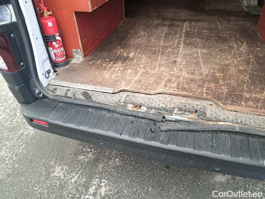  Renault  Trafic RENAULT  / 2019 / 4P / Fourgon tole FG GCF L1H1 1000 dCi 120 #41