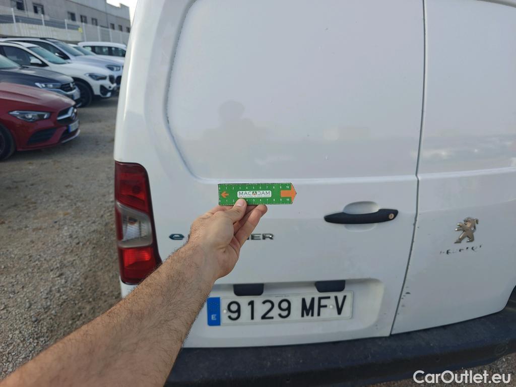  Land Rover  Discovery PEUGEOT e-Partner / 2018 / 4P / furgón derivado de turismo e-Partner Standard 800kg 100kw #24