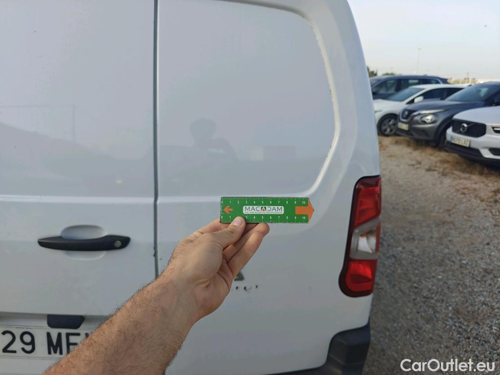  Land Rover  Discovery PEUGEOT e-Partner / 2018 / 4P / furgón derivado de turismo e-Partner Standard 800kg 100kw #29