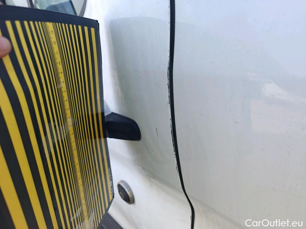  Ford  Transit FORD  / 2013 / 4P / furgón 350 96kW L3H2 Van Trend FWD #30