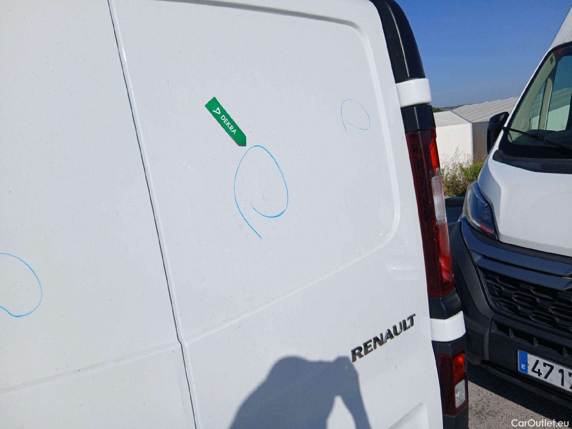  Renault  Trafic RENAULT  / 2021 / 4P / furgón Furgón L1H1 Blue dCi 81 Kw (110 CV) #18