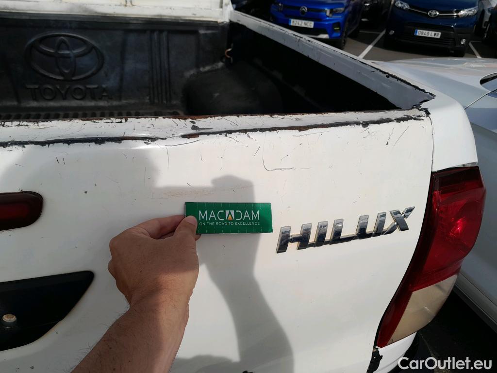  Toyota  Hilux TOYOTA  VU 4p 7G pickup 2.4 D-4D Cabina Doble GX #7