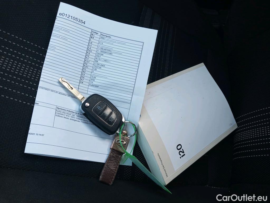  Hyundai  i20 HYUNDAI  / 2020 / 5P / berlina con portón 1.0 TGDI 74kW (100CV) 48V Essence #2