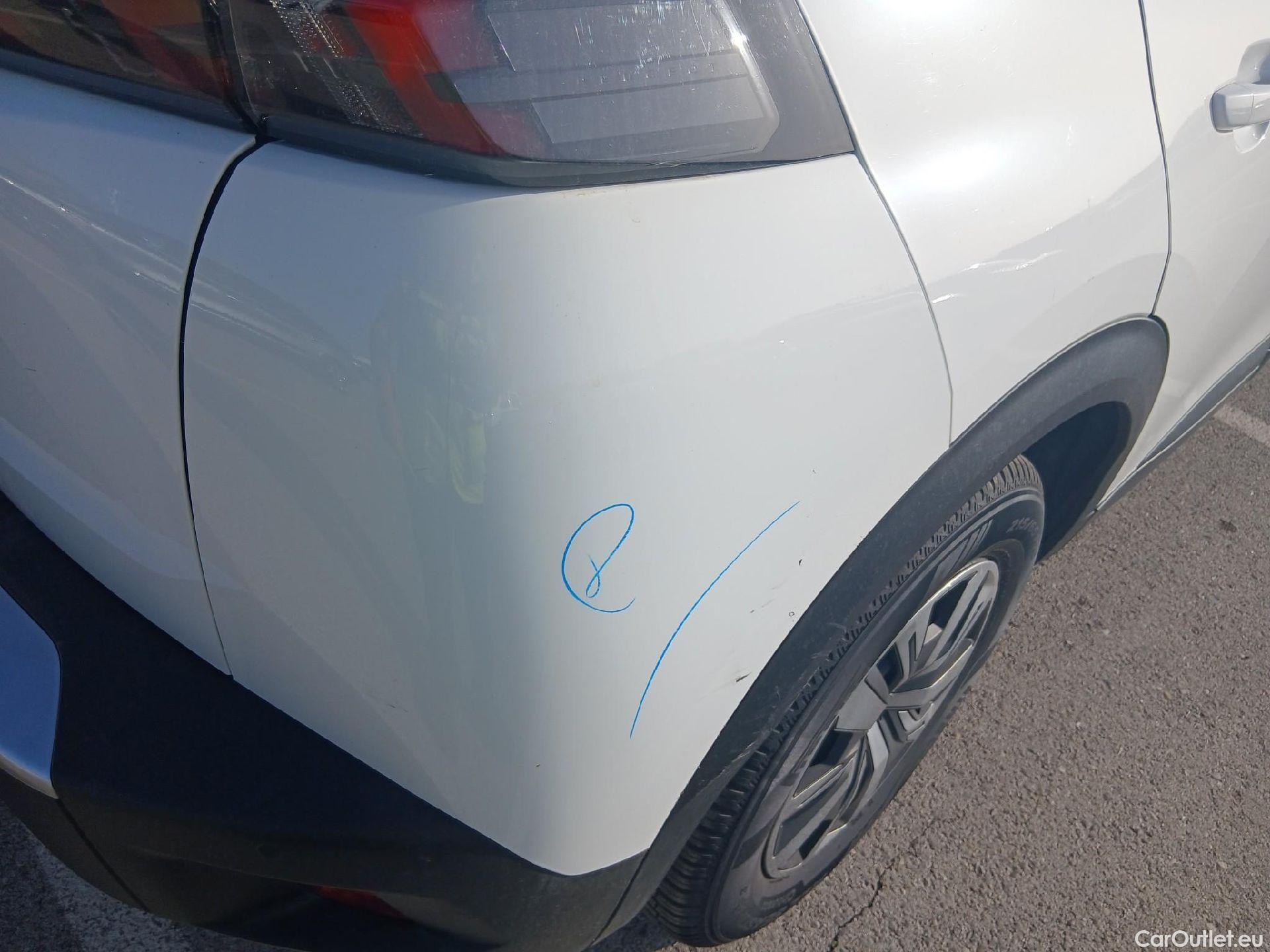  Peugeot  2008 PEUGEOT  / 2019 / 5P / todoterreno Active BlueHDI 81kW (110CV) #23