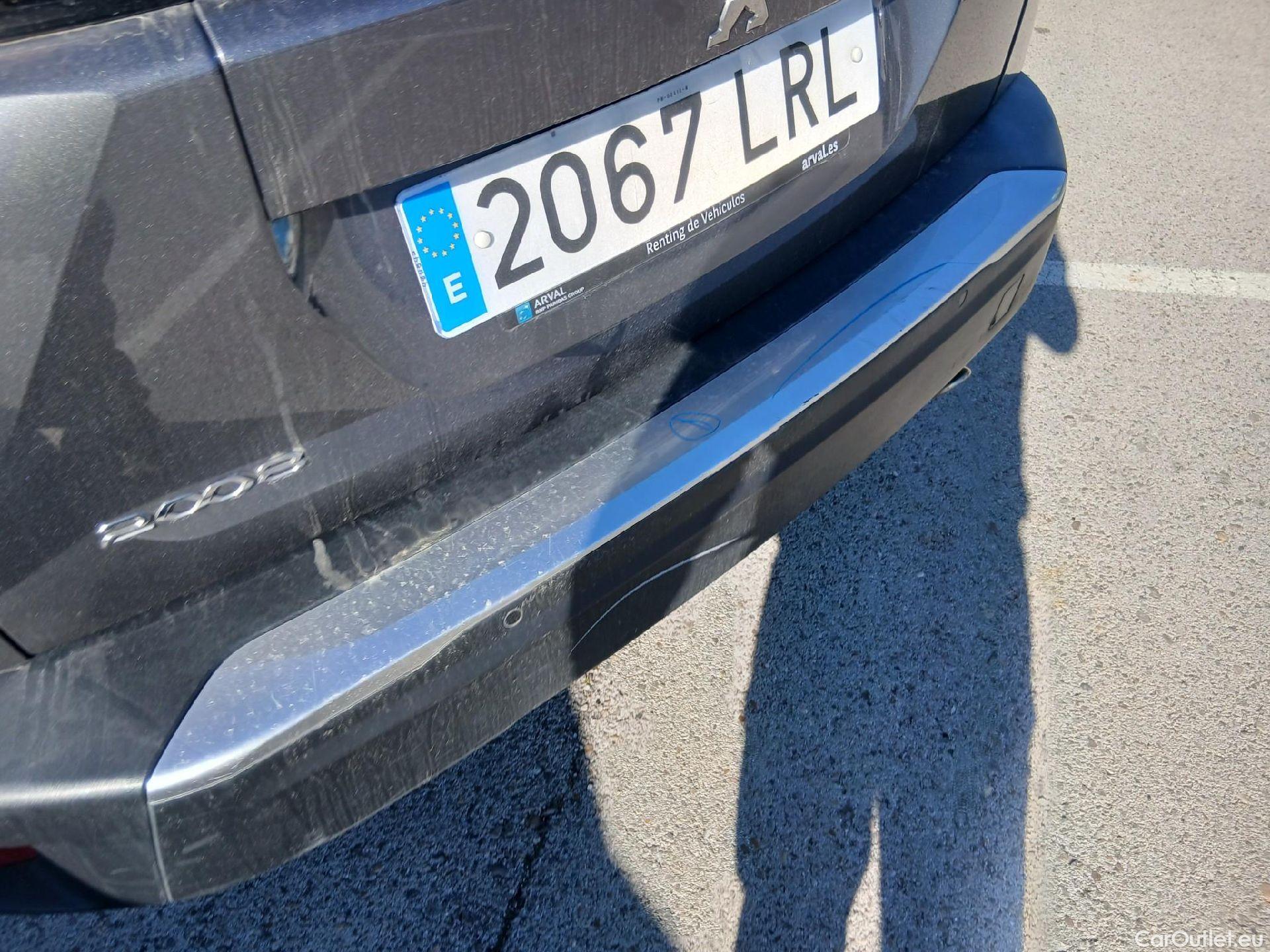  Peugeot  2008 PEUGEOT  / 2019 / 5P / todoterreno Active BlueHDI 81kW (110CV) #25