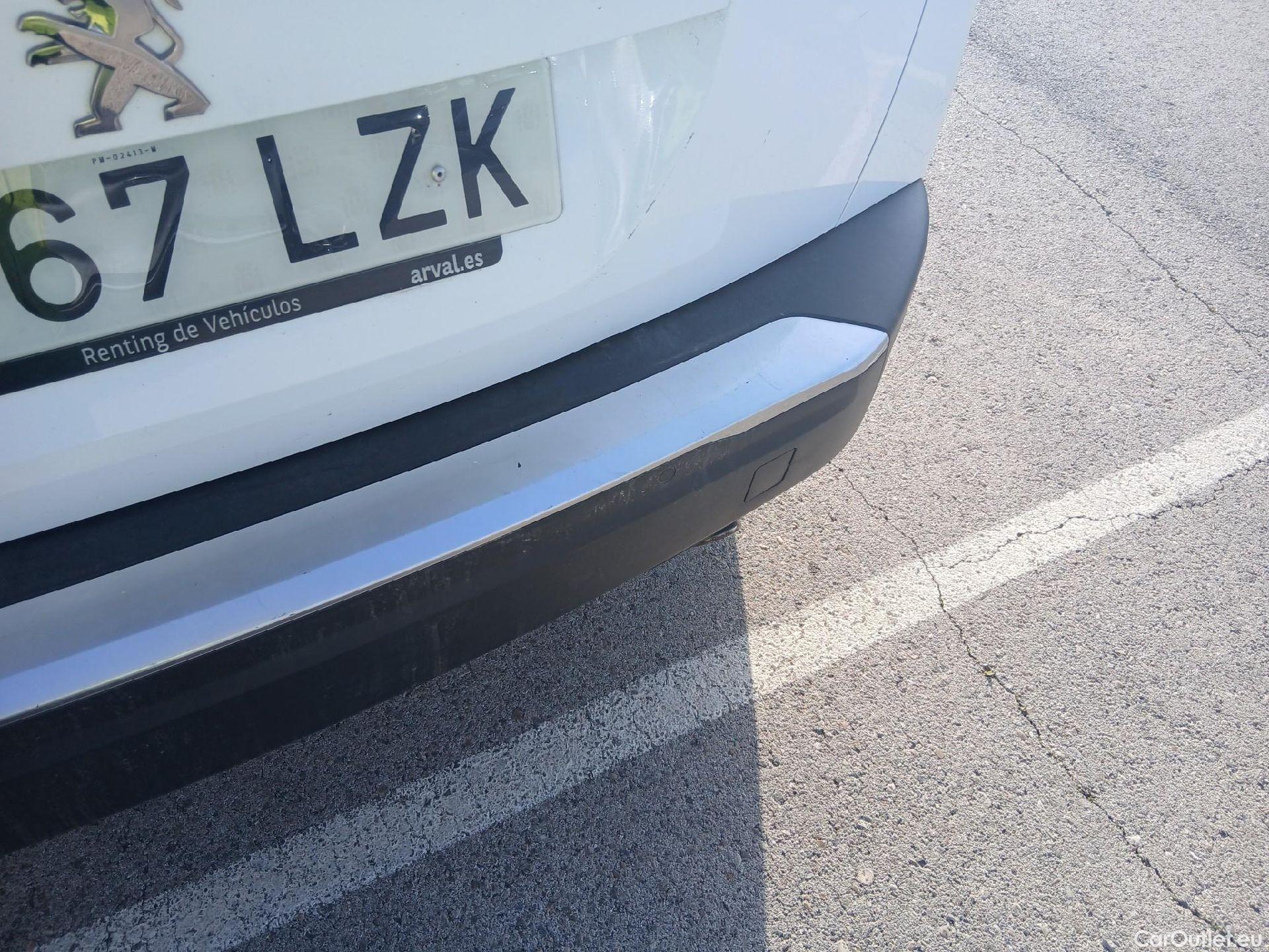  Peugeot  2008 PEUGEOT  / 2019 / 5P / todoterreno Active BlueHDI 81kW (110CV) #19