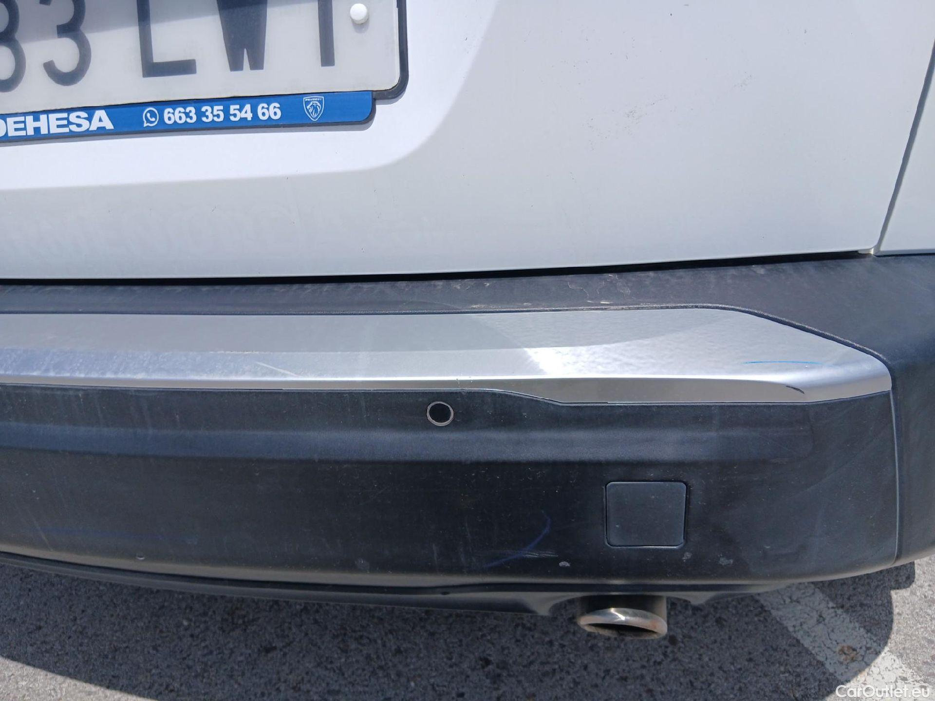  Peugeot  2008 PEUGEOT  / 2019 / 5P / todoterreno Active Pack BlueHDI 81kW (110CV) #17