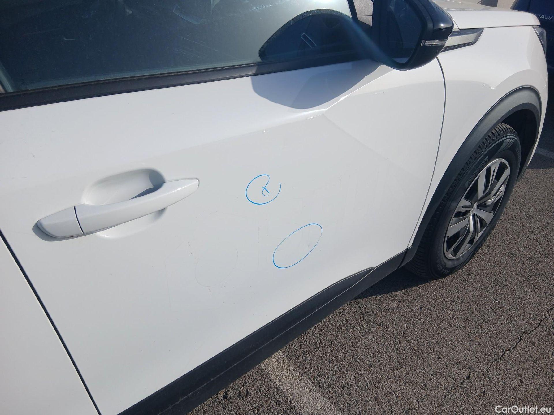  Peugeot  2008 PEUGEOT  / 2019 / 5P / todoterreno Active BlueHDI 81kW (110CV) #27