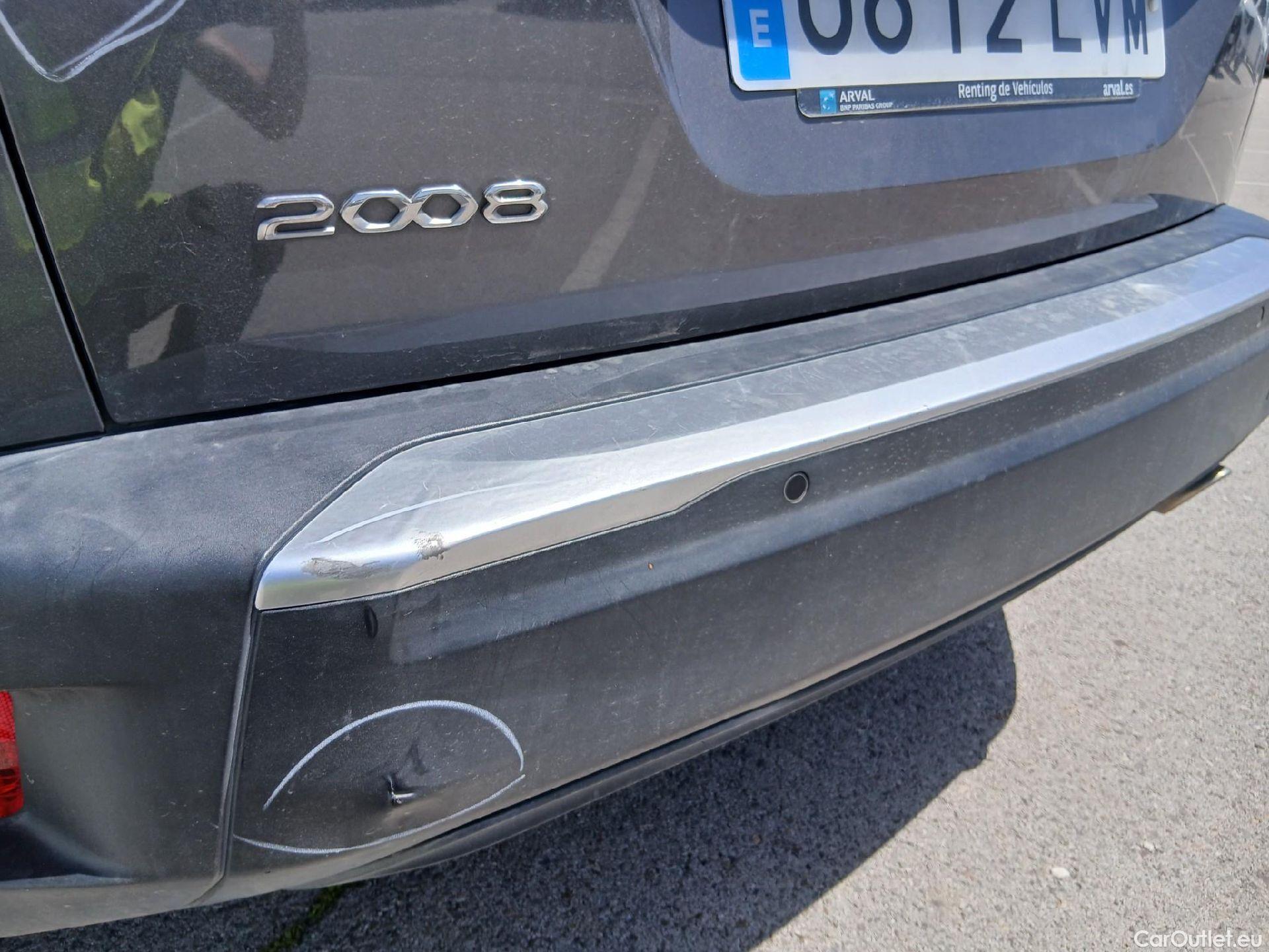  Peugeot  2008 PEUGEOT  / 2019 / 5P / todoterreno Active BlueHDI 81kW (110CV) #23