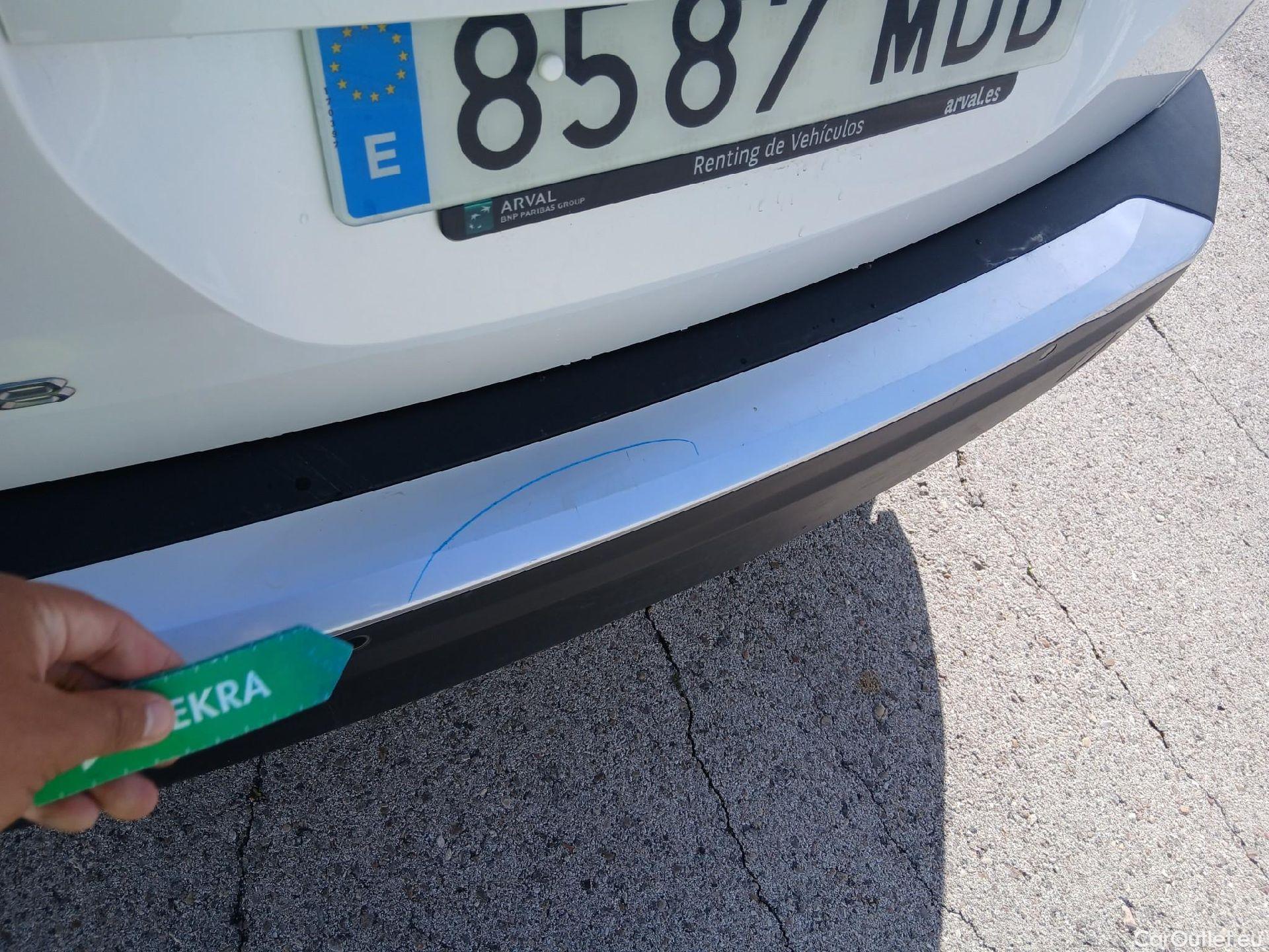  Peugeot  2008 PEUGEOT  / 2019 / 5P / todoterreno Active Pack Puretech 100 S&S BVM6 #18