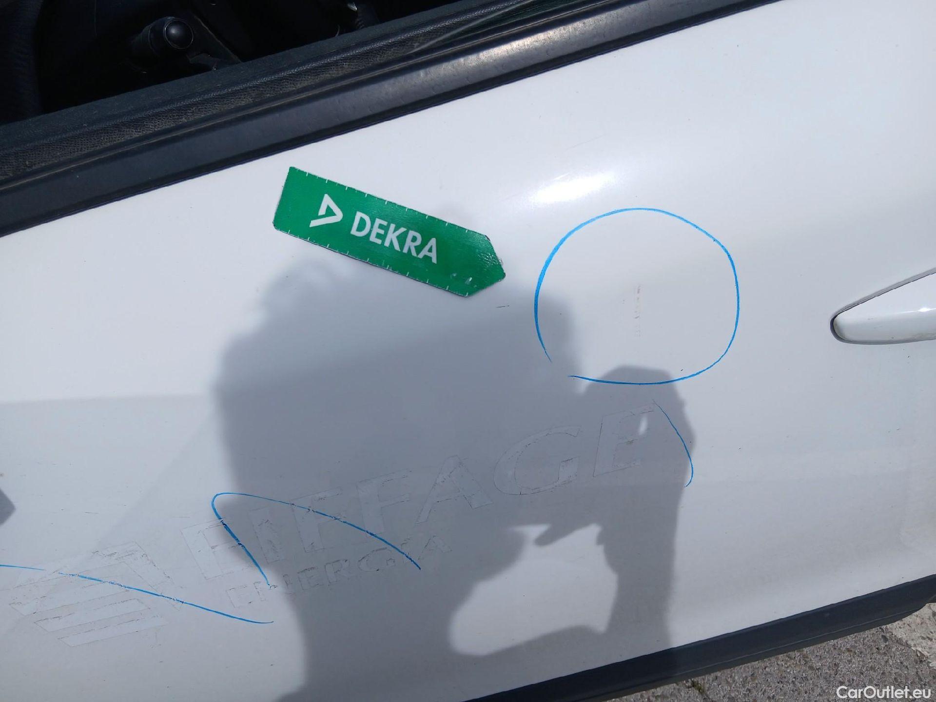  Peugeot  2008 PEUGEOT  / 2019 / 5P / todoterreno Active BlueHDI 81kW (110CV) #12