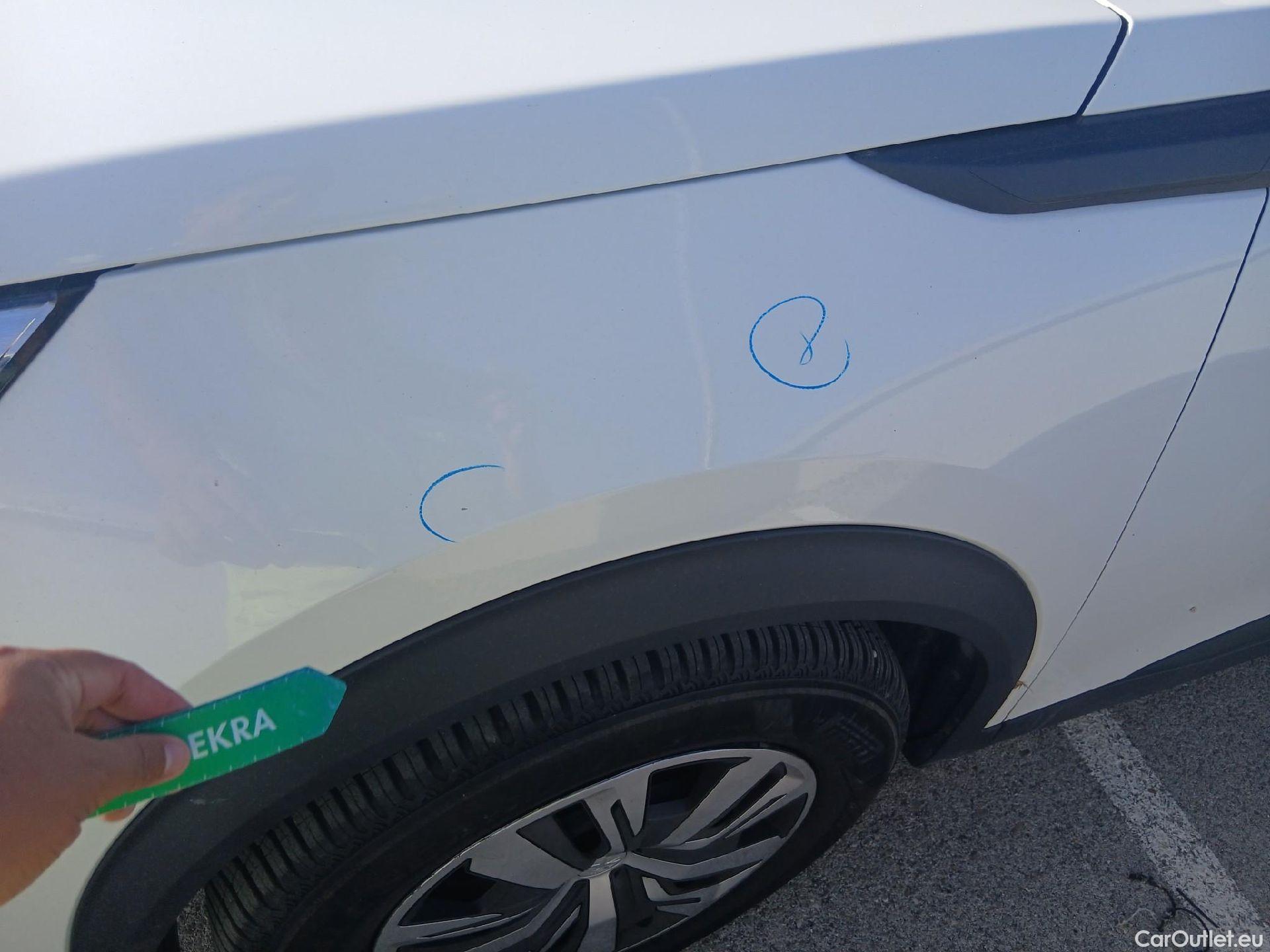  Peugeot  2008 PEUGEOT  / 2019 / 5P / todoterreno Active BlueHDI 81kW (110CV) #11