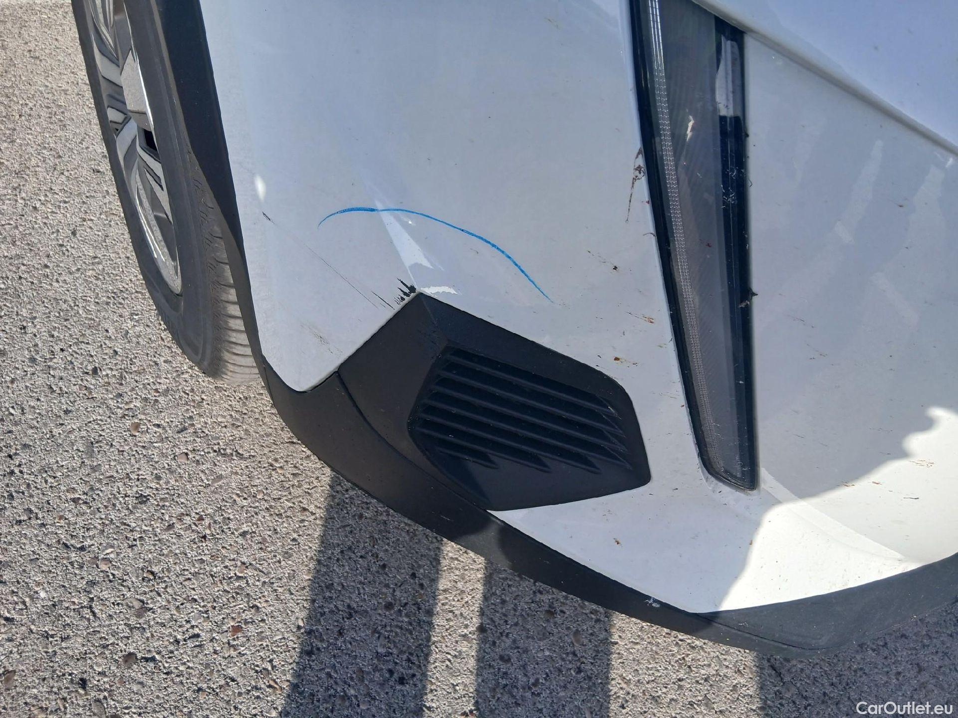  Peugeot  2008 PEUGEOT  / 2019 / 5P / todoterreno Active BlueHDI 81kW (110CV) #5