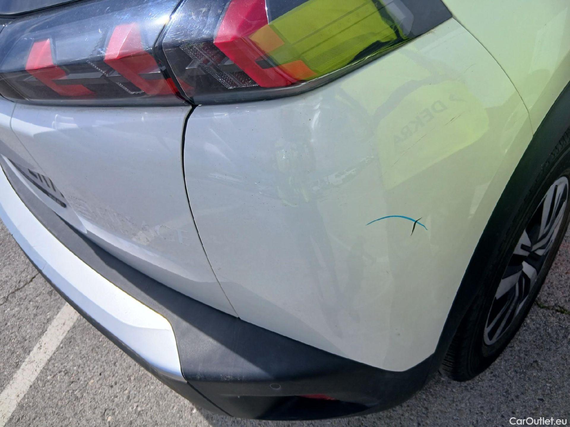  Peugeot  2008 PEUGEOT  / 2019 / 5P / todoterreno Active BlueHDI 81kW (110CV) #19