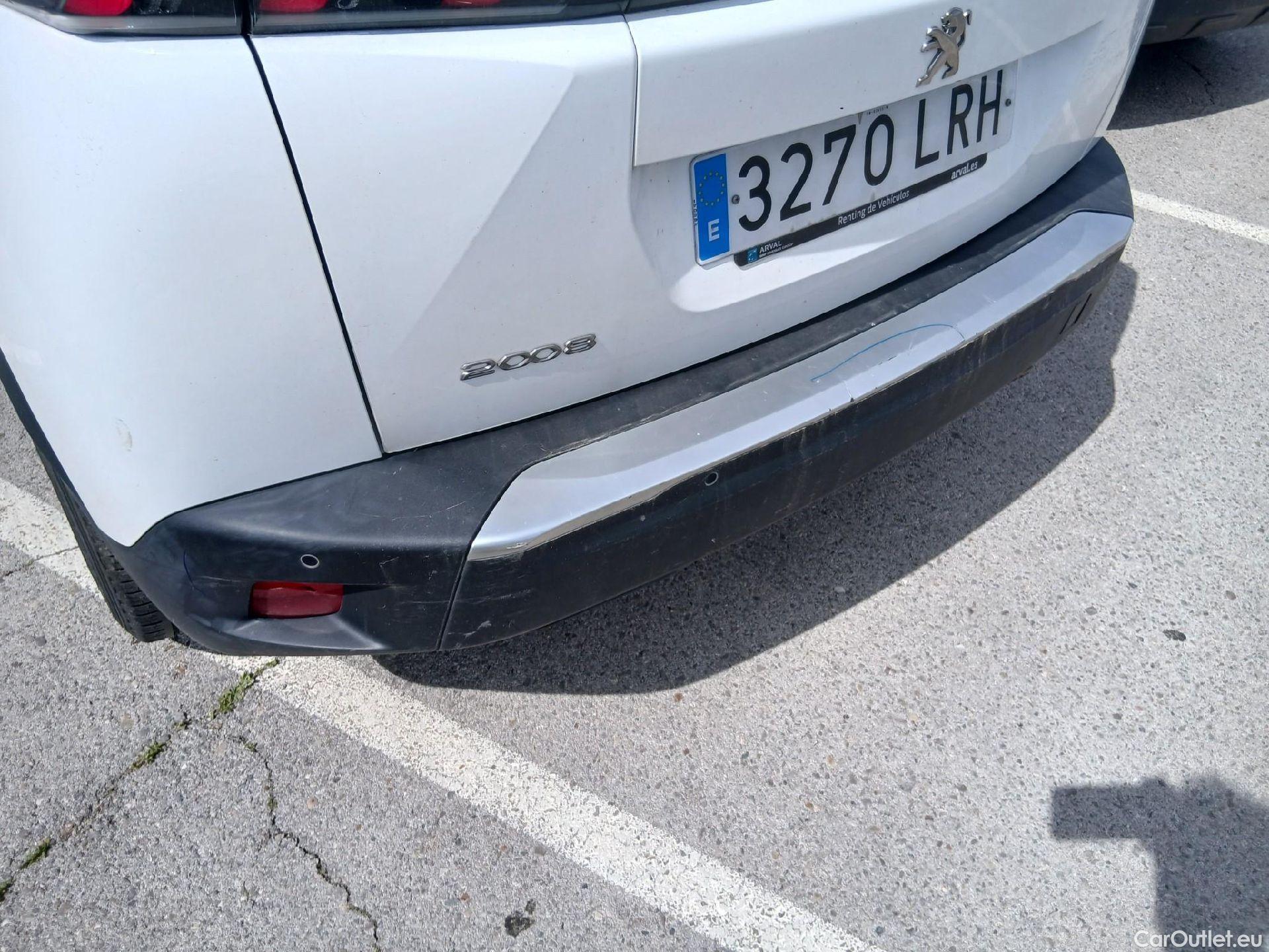  Peugeot  2008 PEUGEOT  / 2019 / 5P / todoterreno Active BlueHDI 81kW (110CV) #23