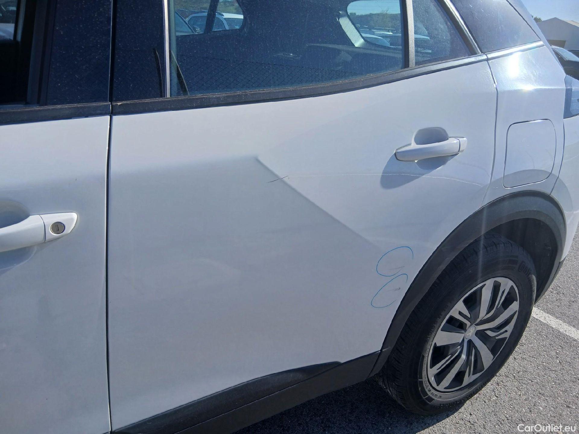  Peugeot  2008 PEUGEOT  / 2019 / 5P / todoterreno Active BlueHDI 81kW (110CV) #20