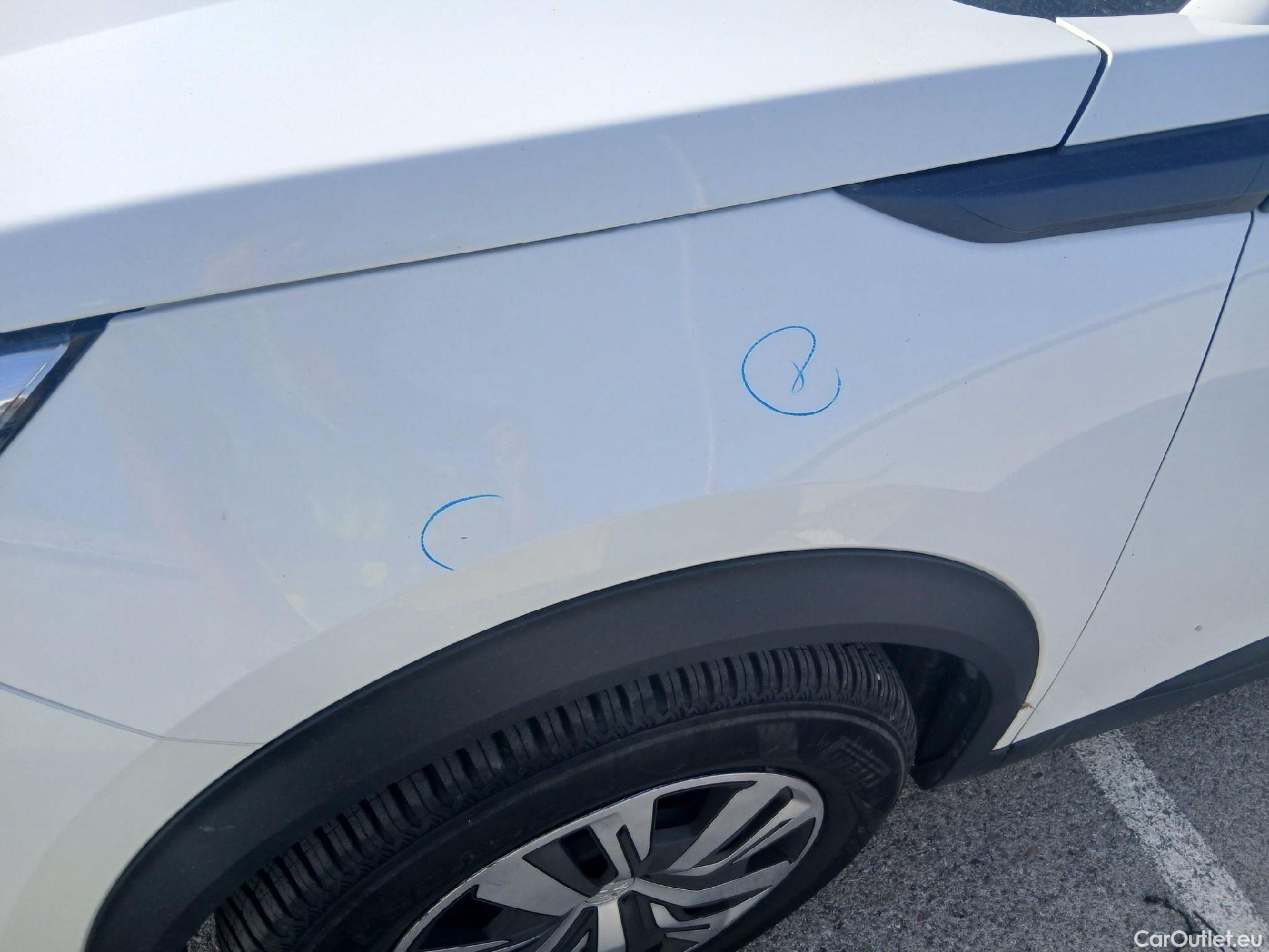  Peugeot  2008 PEUGEOT  / 2019 / 5P / todoterreno Active BlueHDI 81kW (110CV) #12