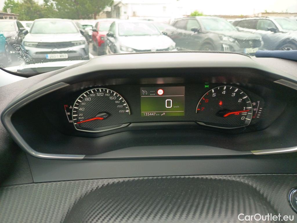  Peugeot  2008 PEUGEOT  / 2019 / 5P / todoterreno Allure Pack BlueHDI 81kW (110CV) (AC) #13