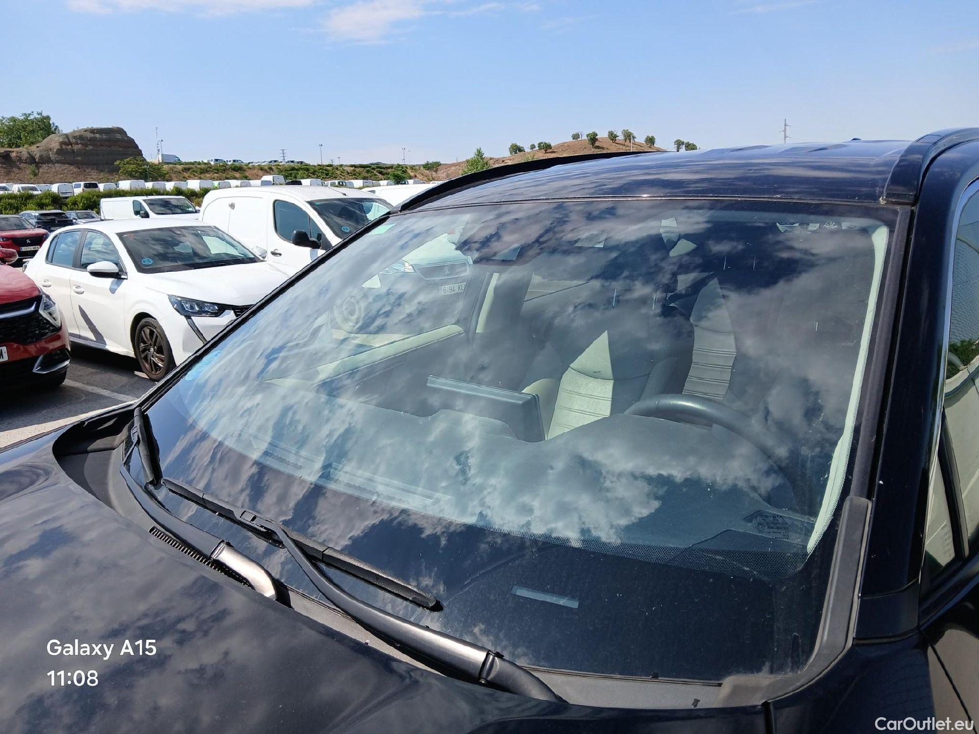  Toyota  RAV4 TOYOTA  / 2018 / 5P / todoterreno 2.5l 220H Luxury #11