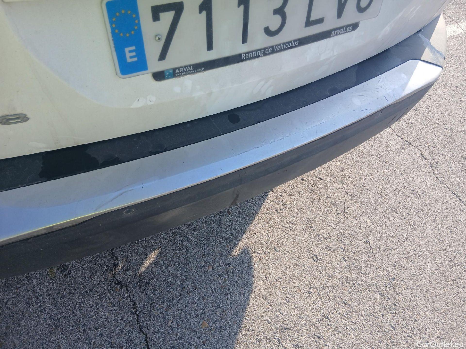  Peugeot  2008 PEUGEOT  / 2019 / 5P / todoterreno Active Puretech 100 S&S BVM6 #11