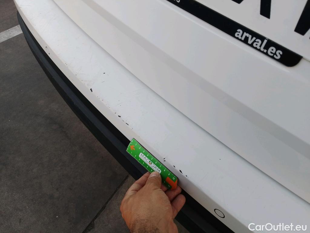  Skoda  Karoq SKODA  / 2017 / 5P / todoterreno 2.0 TDI 85kW (115CV) DSG Ambition #7