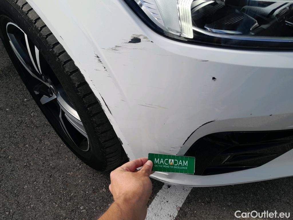  Volvo  XC60 VOLVO  / 2017 / 5P / todoterreno 2.0 B4 D AWD R-Design Auto #19
