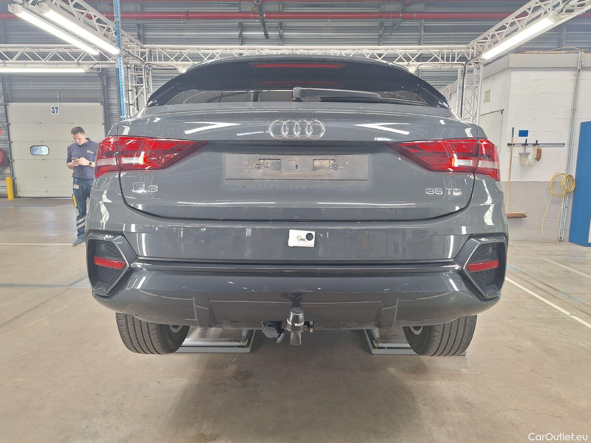 Audi  Q3 Audi,  SB '19, Audi  Sportback 35 TDI S tronic Bus. Ed. Attract #49