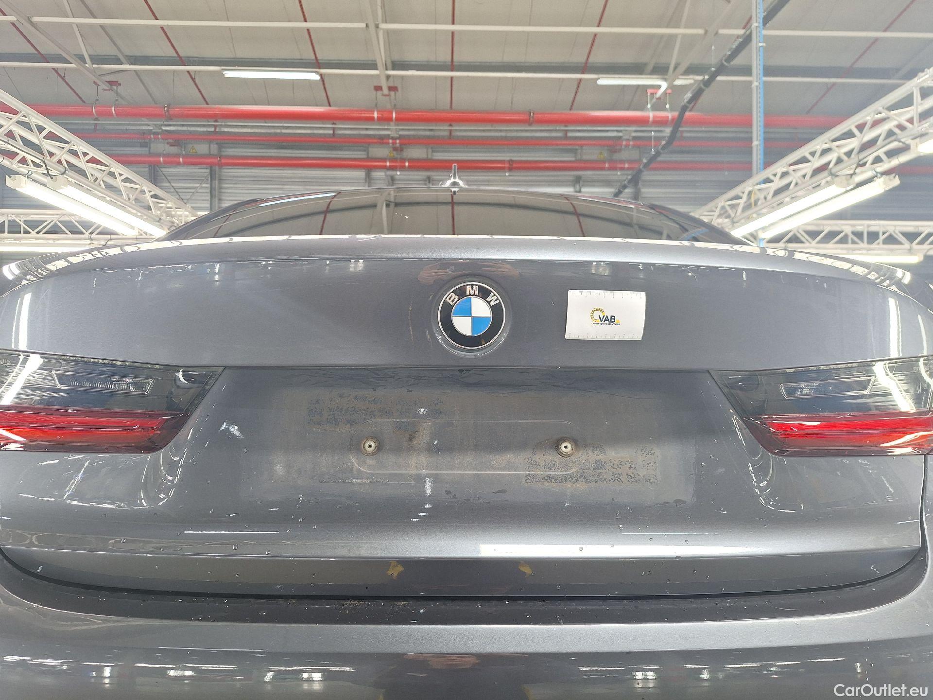  Bmw  Serie 3 BMW, 3-serie '18, BMW 3 Reeks Berline 318dA (100 kW) 4d #29