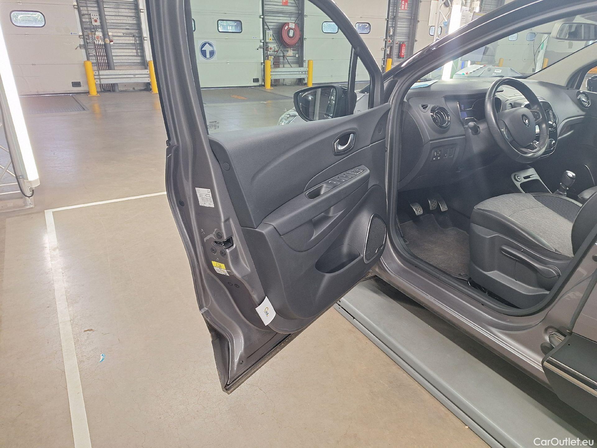  Renault  Captur Renault,  '13, Renault  TCe 130 GPF Intens 5d #10