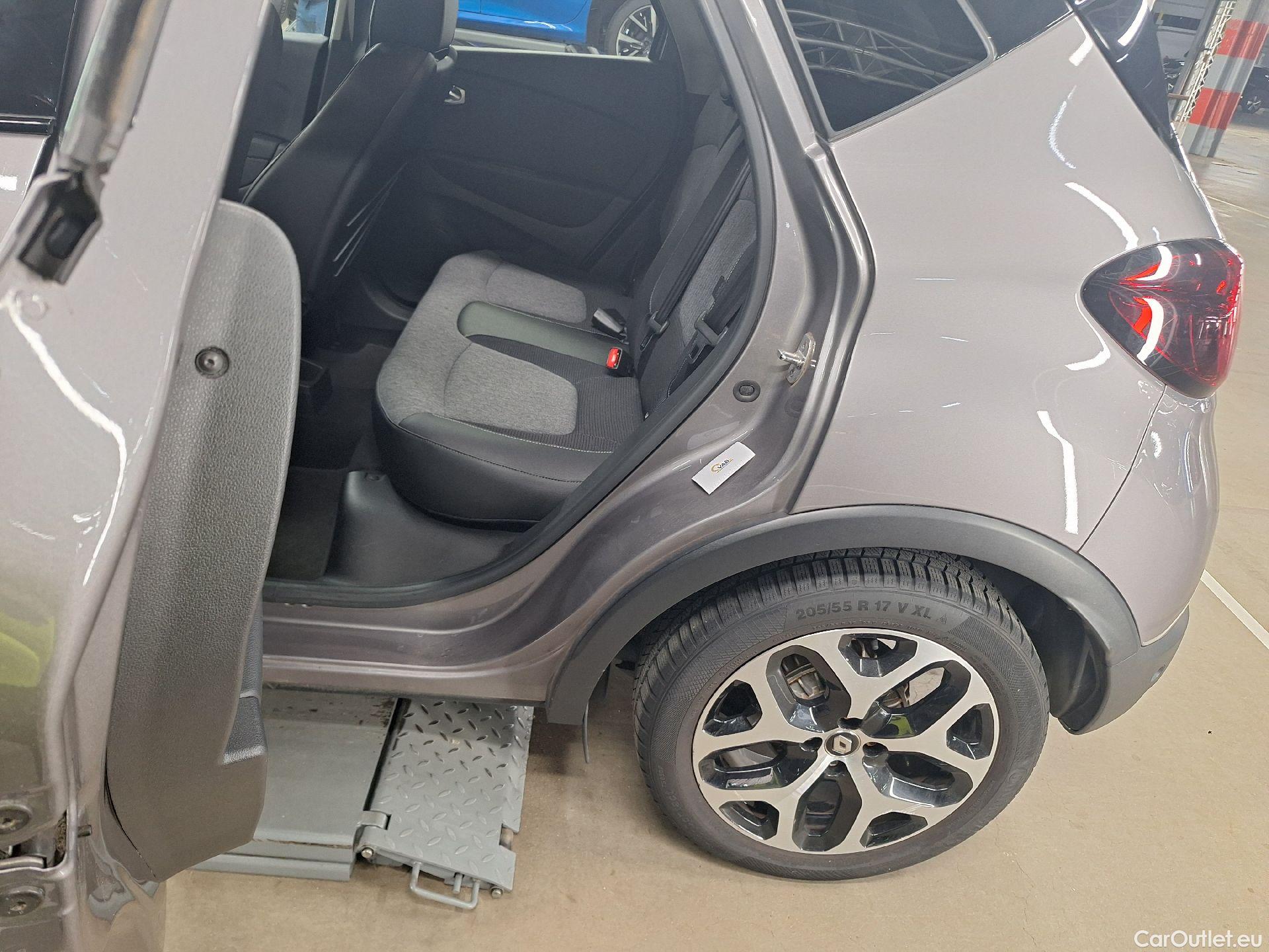 Renault  Captur Renault,  '13, Renault  TCe 130 GPF Intens 5d #8