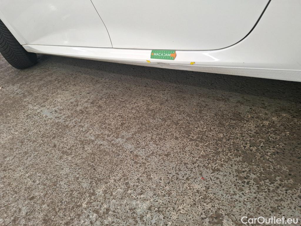  Peugeot  208  Premium 1.5 HDi 100CV BVM6 E6d #1