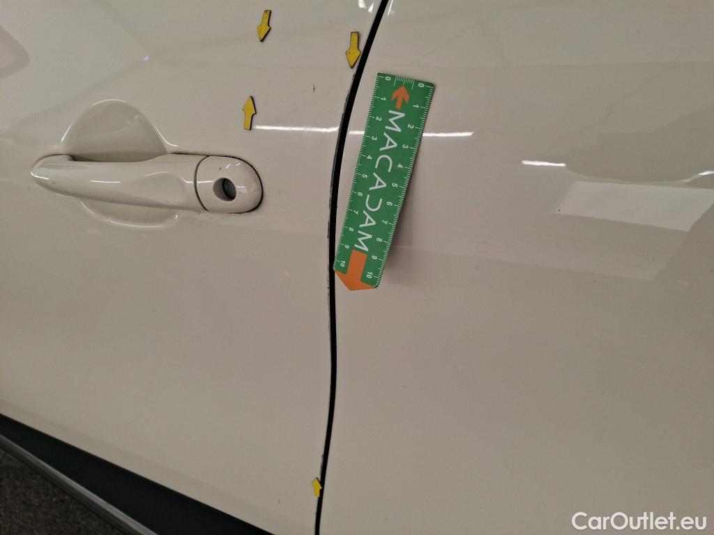  Renault  Captur RENAULT  5p Crossover Business dCi 90 #23