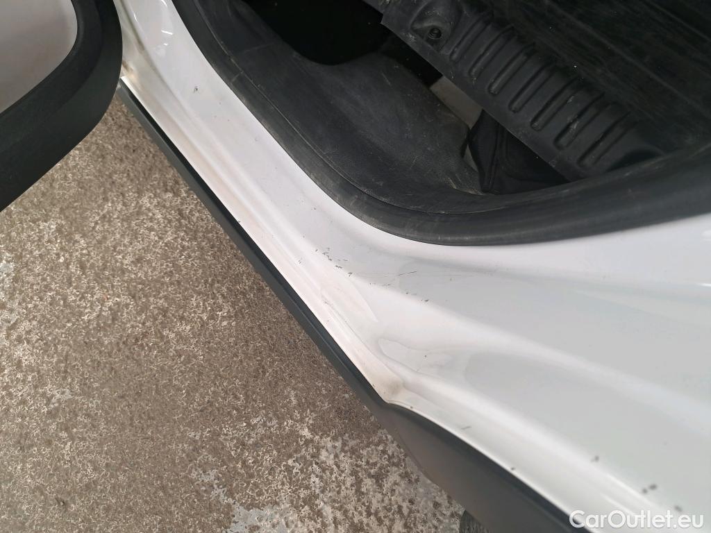  Citroen  C3  Société Feel 1.5 BlueHDI 100CV BVM5 E6dT #2