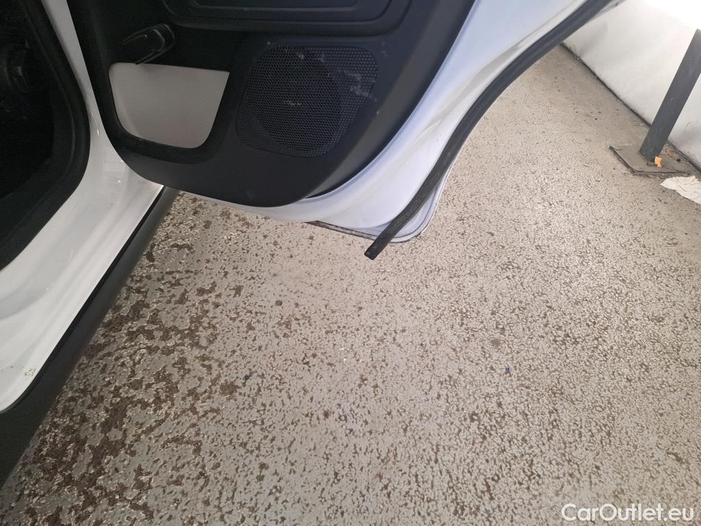  Citroen  C3  Société Feel 1.5 BlueHDI 100CV BVM5 E6dT #1