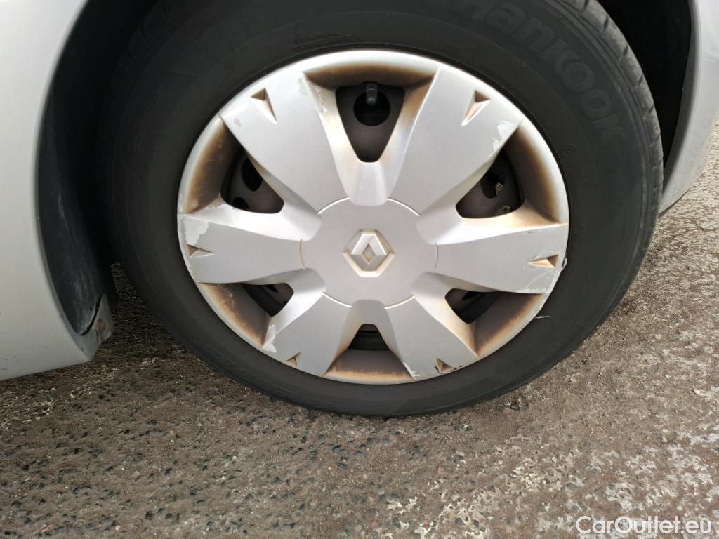  Renault  Clio  IV Air MediaNav 1.5 dCi 90CV BVM5 E5 #57