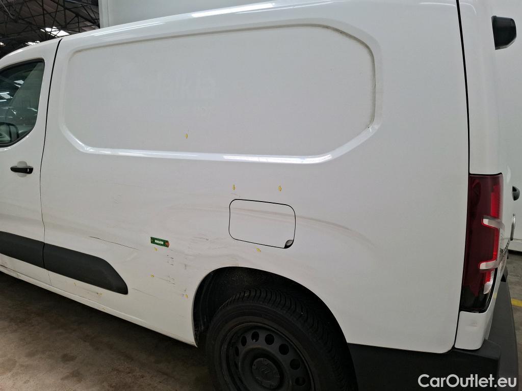  Citroen  Berlingo CITROEN  Van / 2018 / 4P / Fourgonnette XL 950kg BlueHDi 100 S&S BVM Driver #13