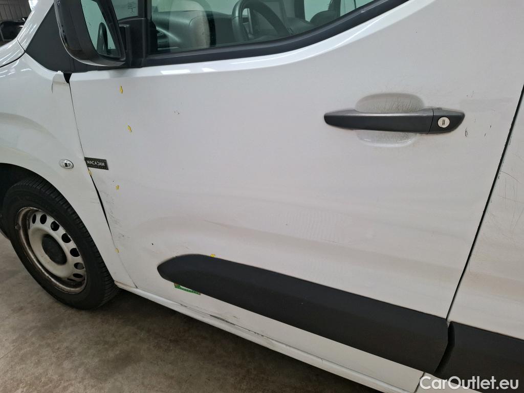  Citroen  Berlingo CITROEN  Van / 2018 / 4P / Fourgonnette XL 950kg BlueHDi 100 S&S BVM Driver #24