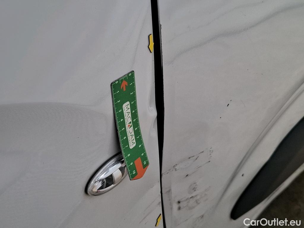 Citroen  Berlingo CITROEN  Van / 2018 / 4P / Fourgonnette XL 950kg BlueHDi 100 S&S BVM Driver #40